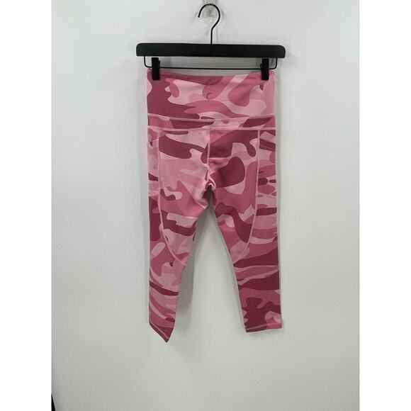 Zyia Active Pink Camo Light & Tight Pocket Capri Leggings Size 4 - Picture 8 of 8